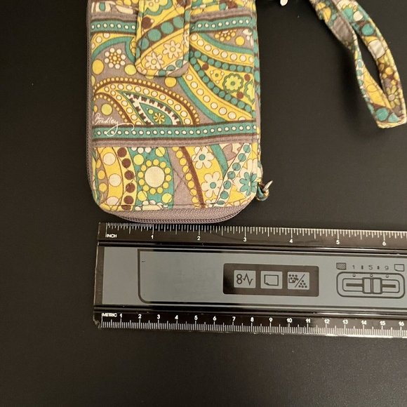 Vera Bradley All in One Wristlet Lemon Parfait Retired Print Some Wear From Use - Picture 7 of 7